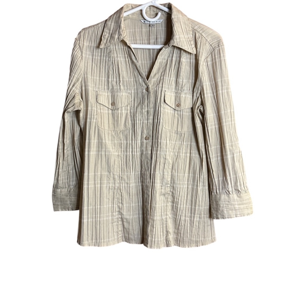Fred David Tan & Cream Plaid Crinkle Style Button-Up Blouse